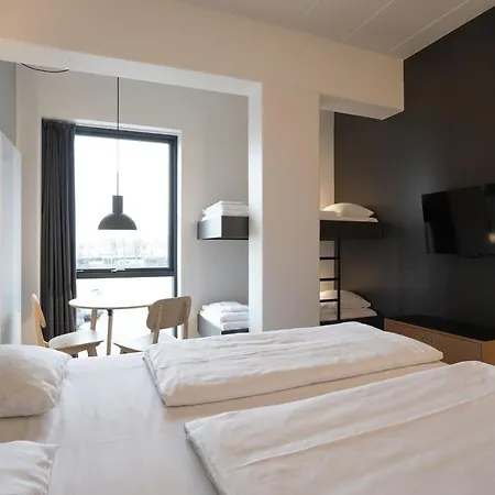 Отель Four Points Flex By Sheraton Copenhagen Airport 3*